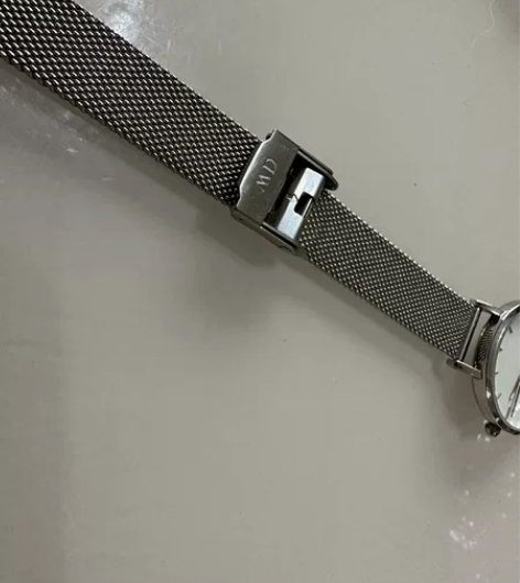 dw手表女～和手镯一套的，基本全新的，便宜...