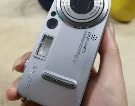 索尼p9 银色  400万像素 功能正常 ...