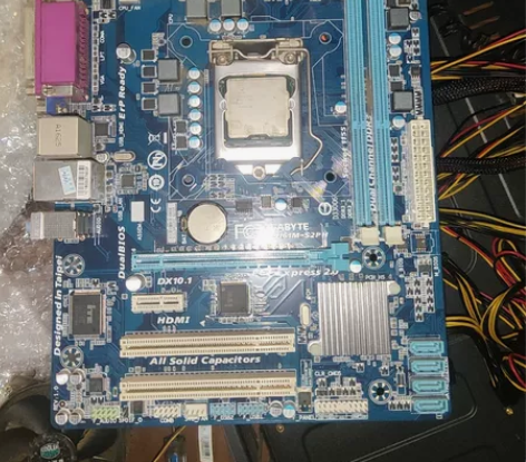 技嘉H61M-S2PH主板与i32100套...