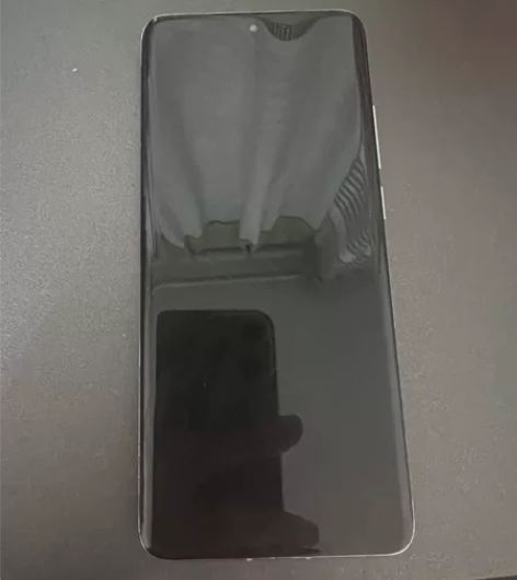 魅族18 8+256的 外壳有一次处小磕碰...