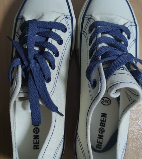 人本帆布鞋,买多了几双,全新38码,有要的...