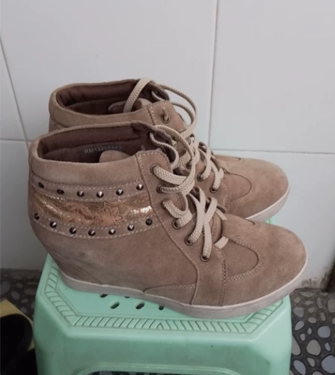 女士休闲鞋运动鞋内增高鞋磨砂皮road. ...