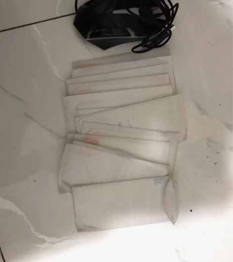 11个手机钢化膜1个好的鼠标一起出，钢化膜...