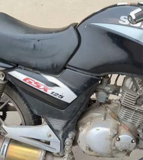 铃木骏威GSX125,成色非常新,个人一手...