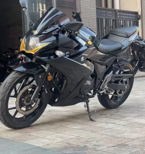 20年7月 铃木gsx250，高配带ABS...
