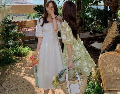 大花媛夏季新款法式裙收腰气质中长款方领泡泡...