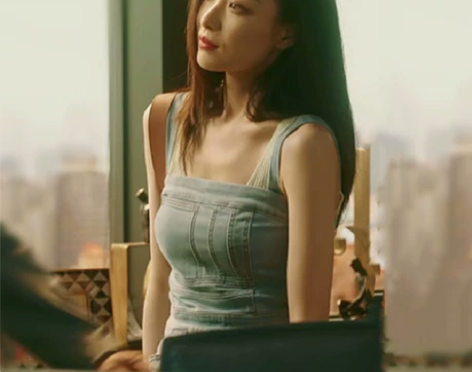 倪妮同款2021新款连衣裙朱锁锁背带裙薄款...
