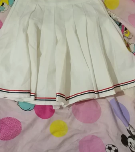 百褶裙 穿过一次 不怎么穿短裙所以闲置了 ...