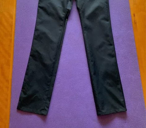 瑕疵品男士黑色休闲裤,28码, 欧码,偏大...