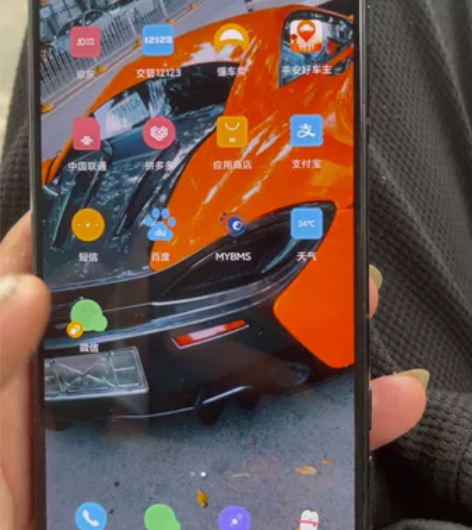 红米K40游戏增强版     屏幕化花  ...