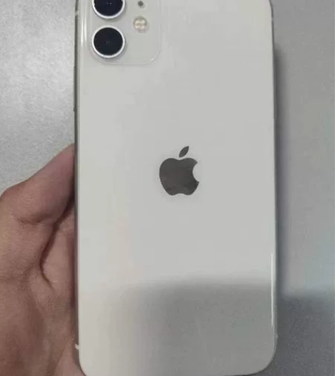 Apple苹果11，64g去年7月京东官网...