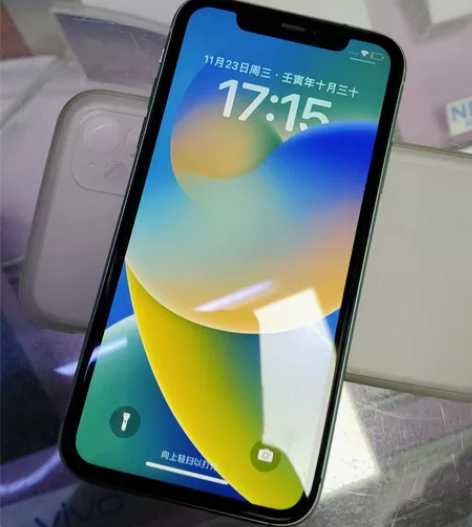 苹果11，国行128无拆开修，电池81，成...