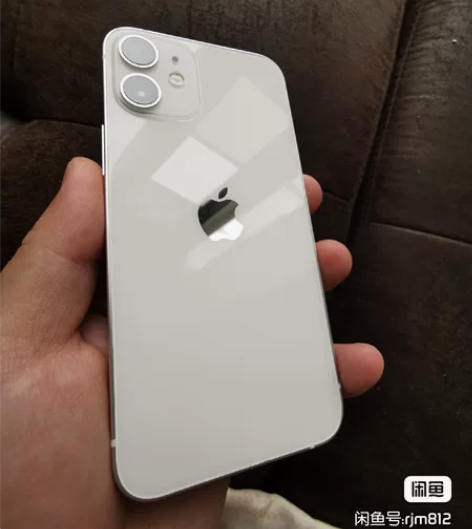 个人自用的苹果12mini，白色日版无锁6...