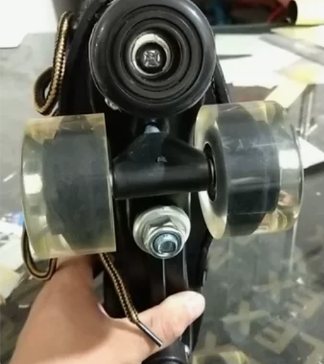 旱冰鞋溜冰鞋滑冰鞋轮滑鞋 感兴趣的话点“我...