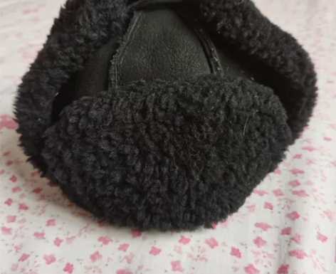 纯羊皮毛一体雷锋帽,保暖时尚,适合头围55...