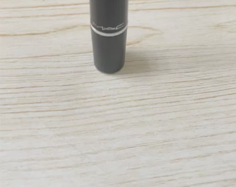 正品魅可口红，用过几次，便宜出 感兴趣的话...