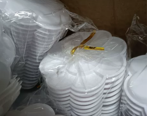 卖石膏娃娃剩的几箱调色盘8cm左右，一箱2...