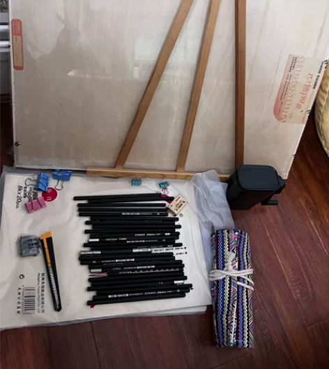 素描工具 画板、各类型号铅笔、削笔机、素描...