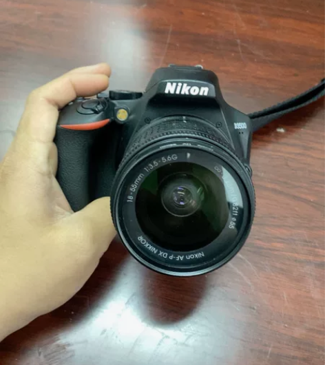 入手20天的尼康D3500带18-55mm...