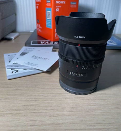 索尼15mmf1.4镜头 99新在保，22...