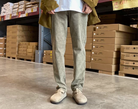 ?全新 显瘦灯芯绒直筒修身长裤 卡其色 3...