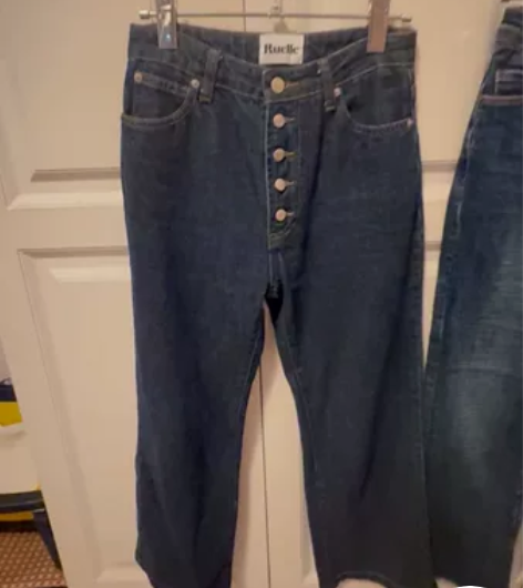 法式牛仔深蓝牛仔裤 上身版型很好，s码 腰...