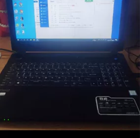 神舟Z8游戏本 处理器:英特尔酷睿i7 7...