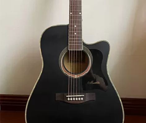 【个人闲置吉他转让】 希望帮它找到有缘人！...