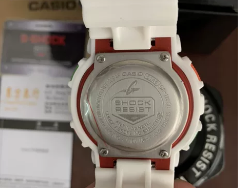 卡西欧白色 买来没带过感觉钢带的比较适合自...