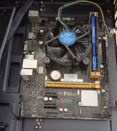 h310主板+2根内存条(一根金士顿8g,...