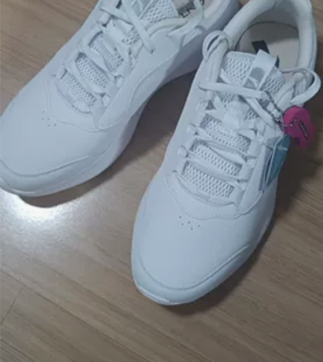 安踏全新皮面防水厚底休闲鞋，41码，安踏柔...