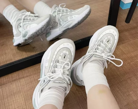 李宁鞋 v8跑步鞋女鞋新款风铃灰老爹鞋透气...