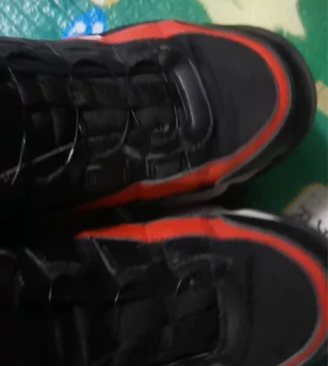 斐乐专柜正品，假一赔万！鞋子非常新（看鞋口...