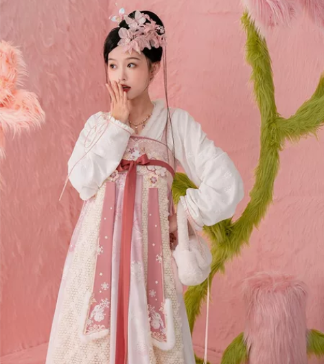 随时可发货 七月夕汉服 绒绒 短衫绣花齐胸...