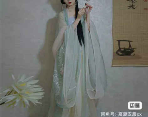 。m一套图片色！！全新仅试穿！！。售出不退...