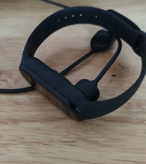 小米手环5，功能正常，外观正常，原装充电器...