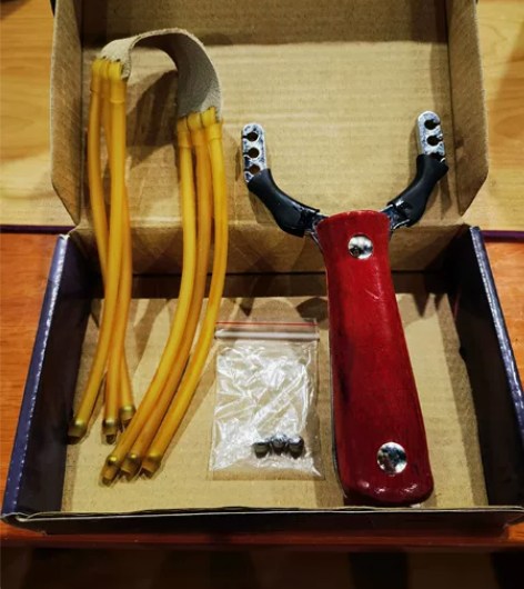 全新库存弹弓，原售价60元，现处理28元一...