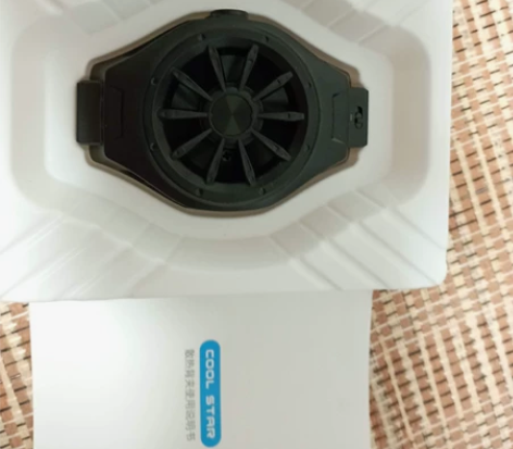 手机散热背夹 半导体手机散热器 无划痕,无...