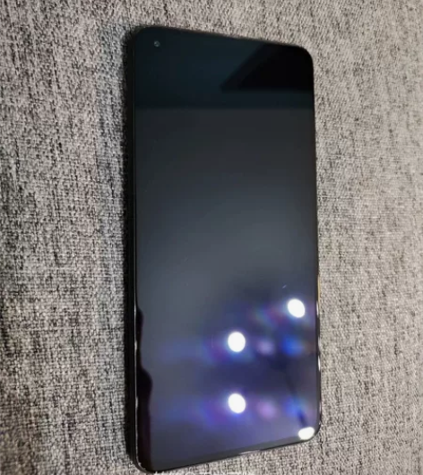 小米11青春版8G+128G内存，一直带壳...