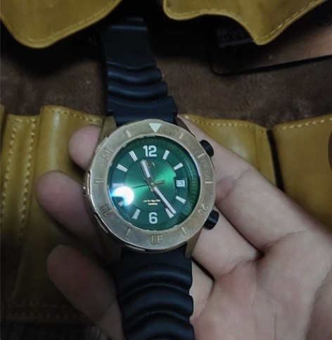 新加坡小众品牌zelos青铜表，正常氧化痕...