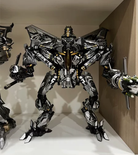 变形金刚，红蜘蛛放大版，图上是什么样就是什...