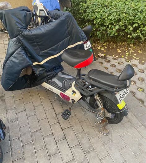 台铃电动车自行车，锂电池可取下充电，冬天1...