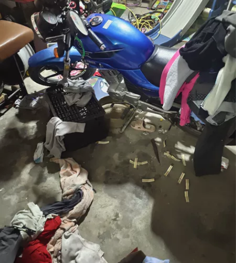 出一辆雅马哈国三天剑摩托车,没怎么骑。跑了...