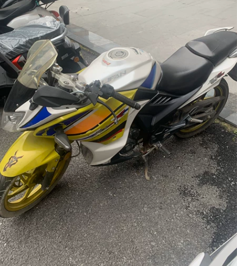 出一台16年力帆kpr150摩托车，两万多...