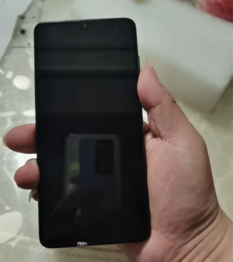 华为p30.8+128没维修过一次，没换过...