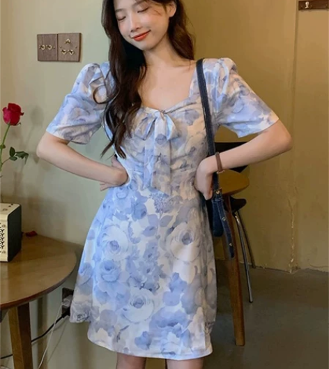 2022年夏季新款油画碎花连衣裙女法式复古...