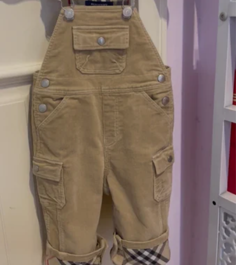 Burberry 灯芯绒背带裤连体裤90码...