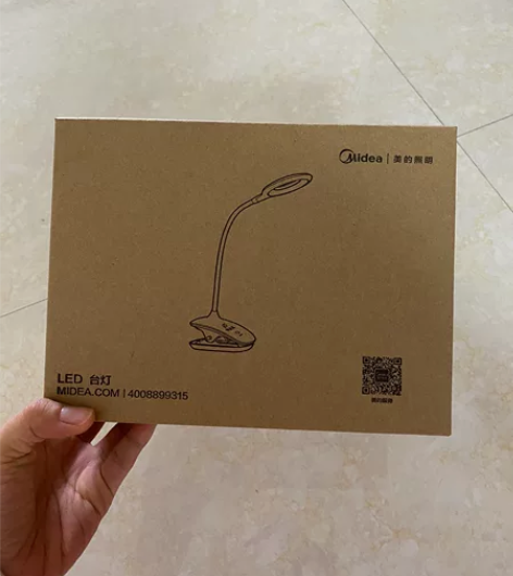 美的充电床头夹子灯，49元包邮 感兴趣的话...