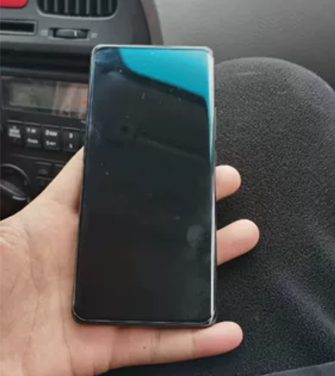 六月底的小米12Pro，9.999成新没有...