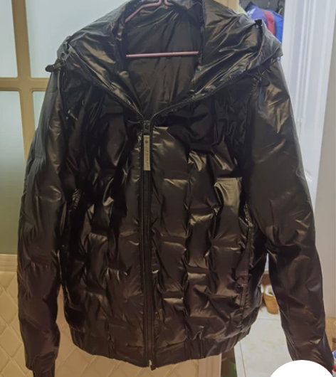 男士亮面羽绒服 感兴趣的话点“我想要”和我...